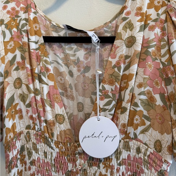 Brand new Petal and pup floral maxi dress size 4 - Picture 2 of 3